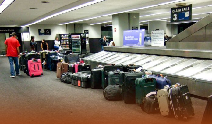 In case of delayed bags delivery, airlines will refund fees to passengers - US