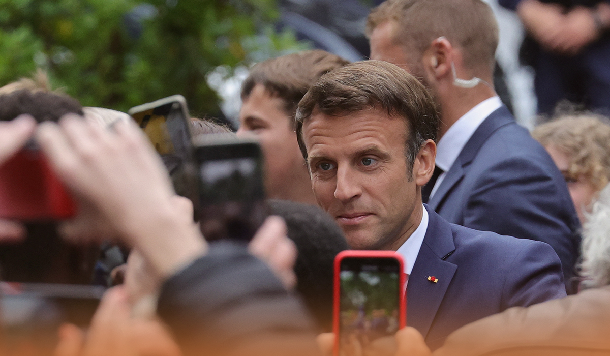 Macron to Meet Opponents as he Left Majority
