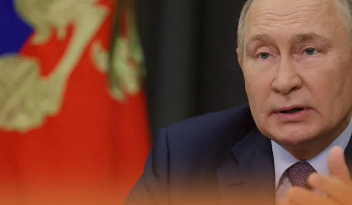 Putin Signs Independence Decrees to Recognize Kherson, Zaporizhzhya